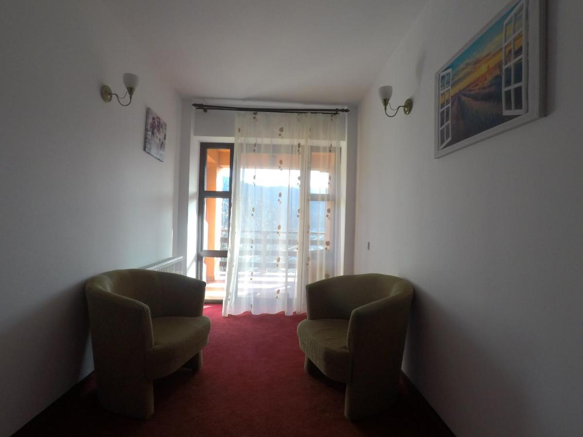 Pensiunea N.A.M Buşteni Exterior foto