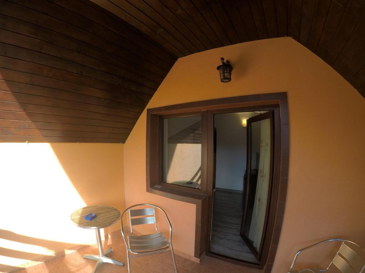 Pensiunea N.A.M Buşteni Exterior foto